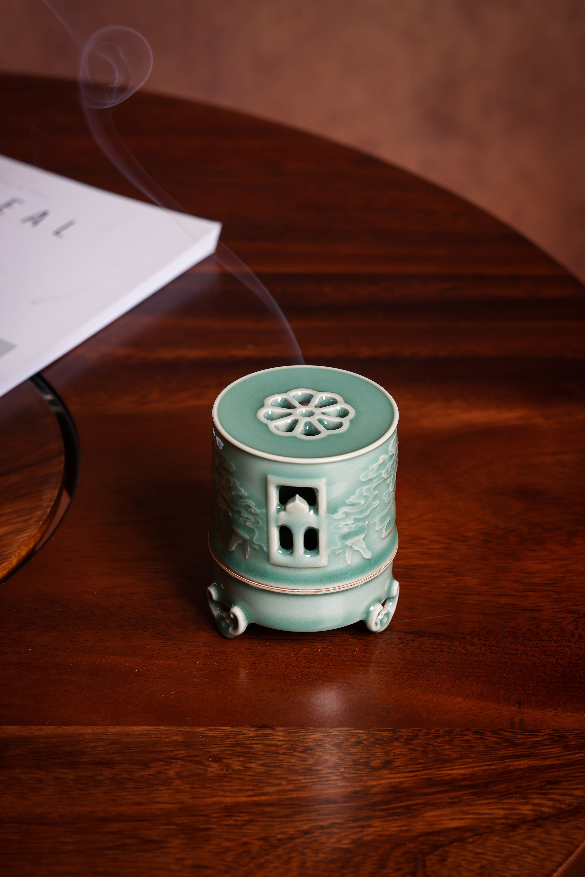 Huang Ke's Works- Swan-scented Incense Burner