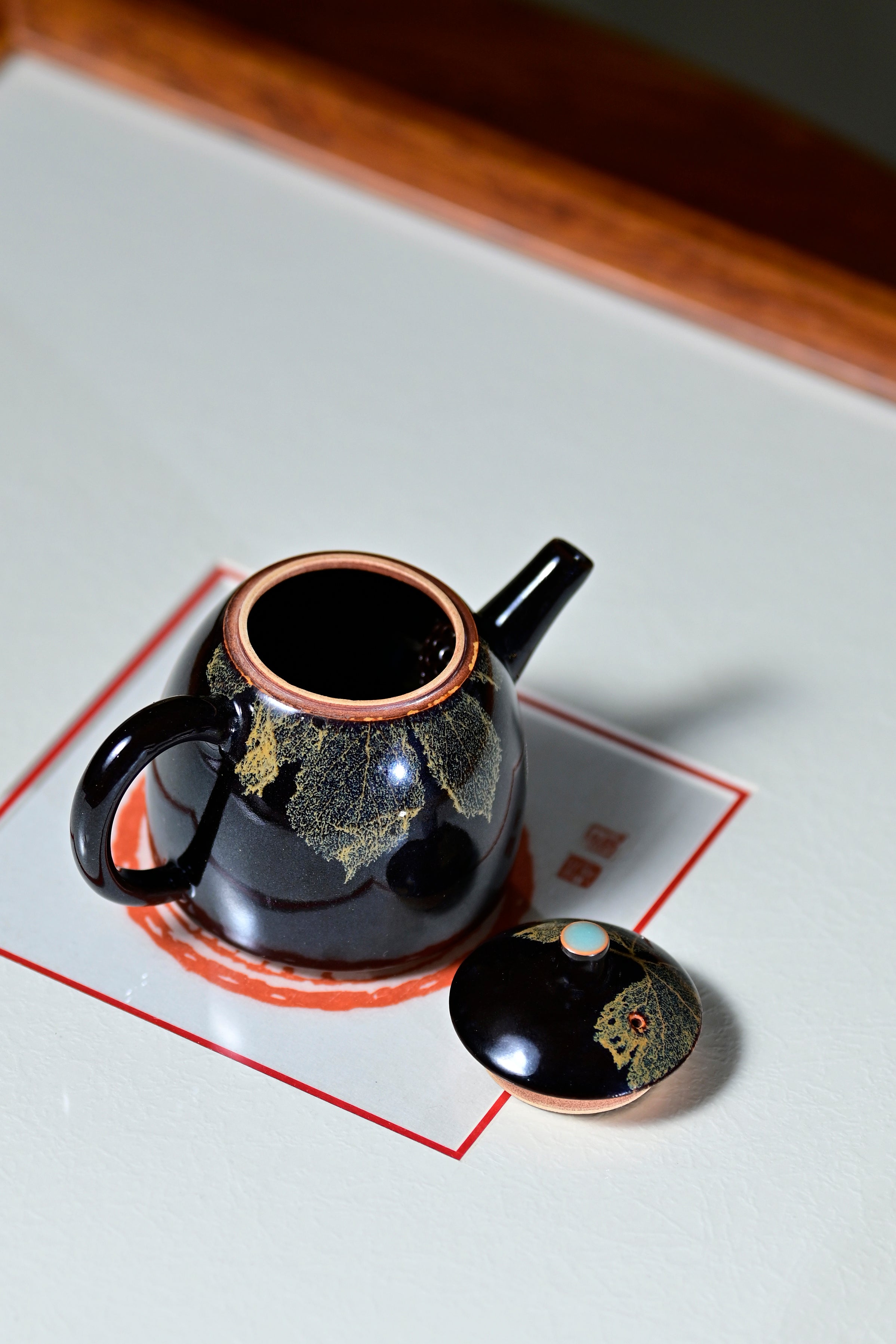 Black glaze with leaf pattern-teapot