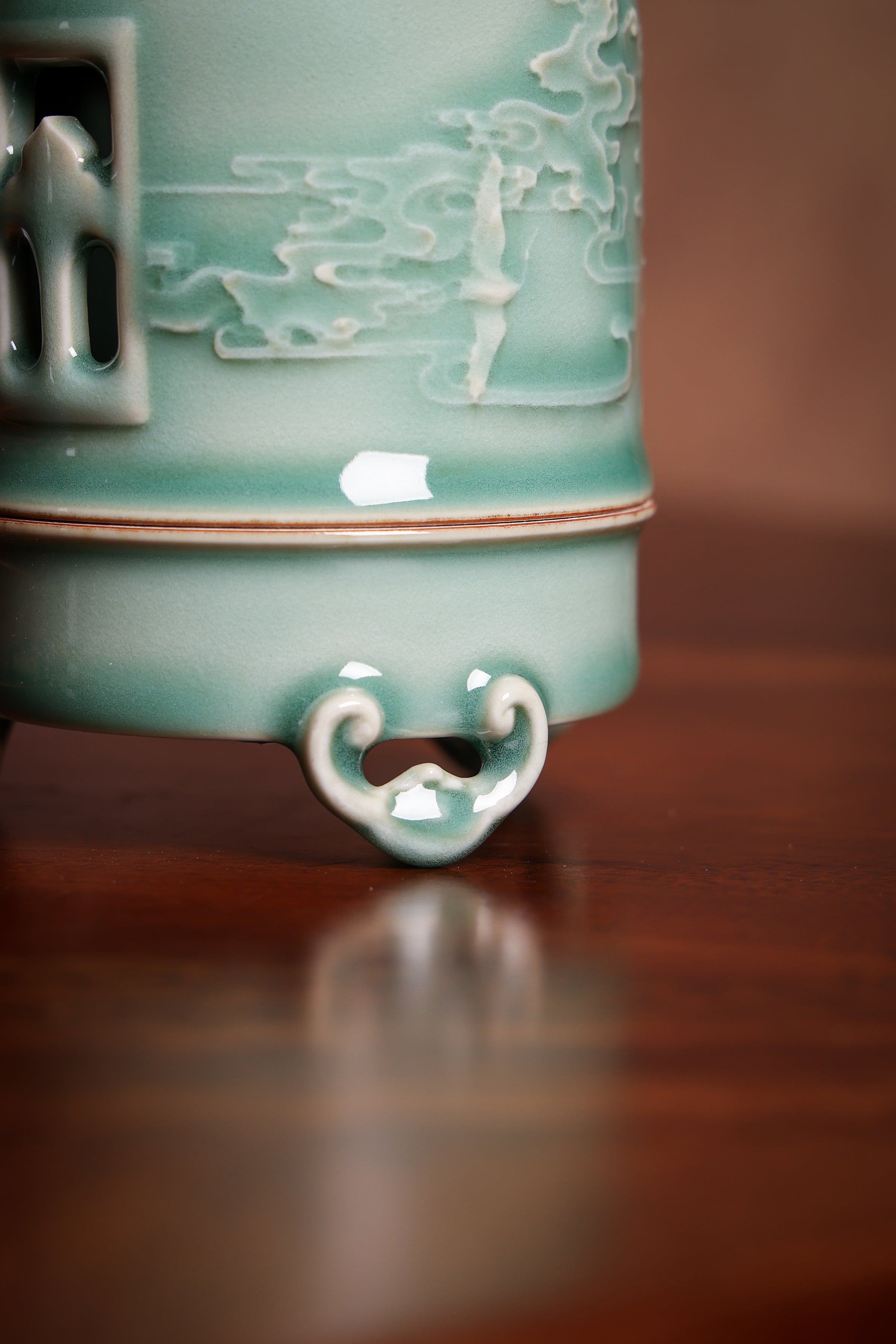 Huang Ke's Works- Swan-scented Incense Burner