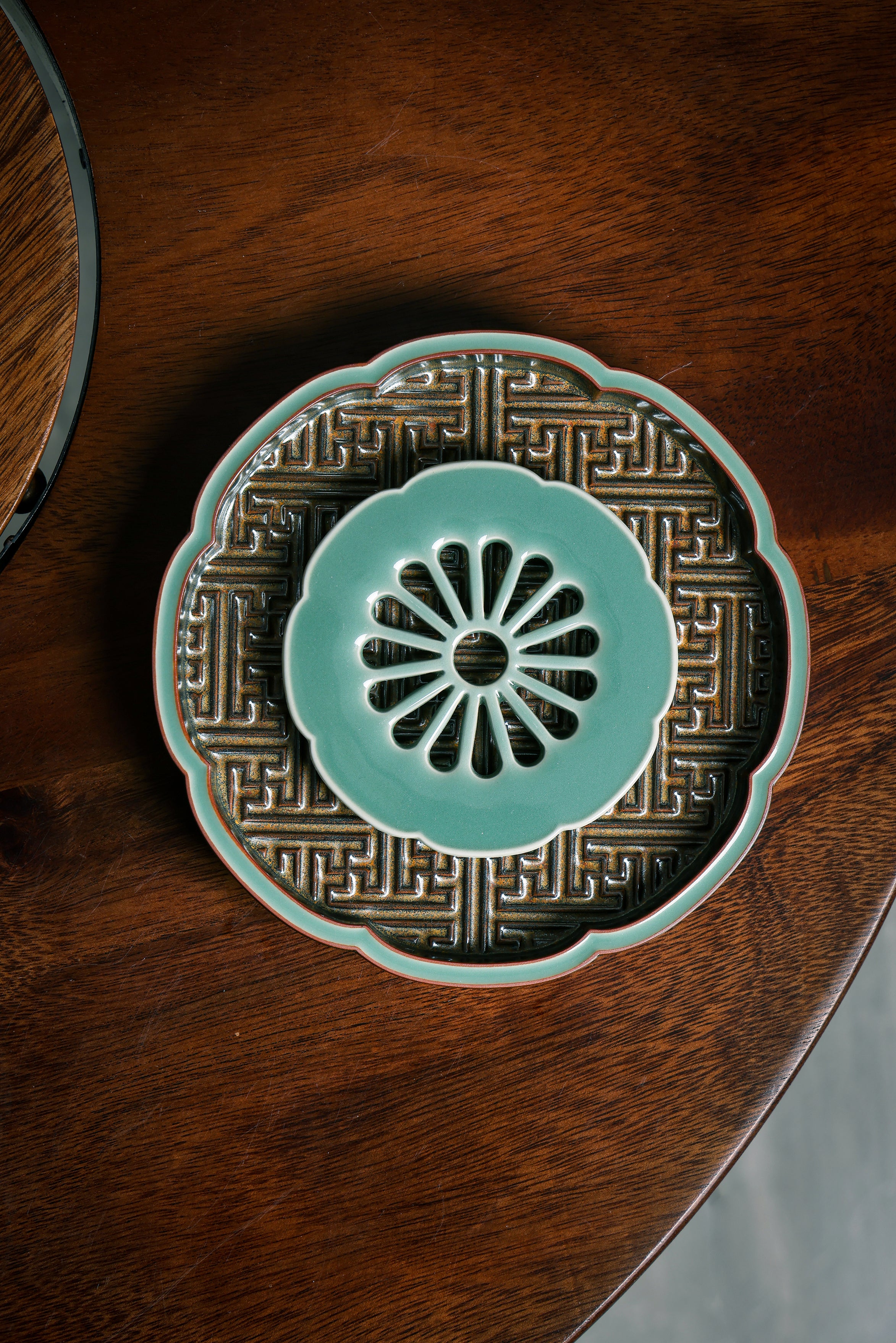 Huang Ke's Works- Flower-shaped plate