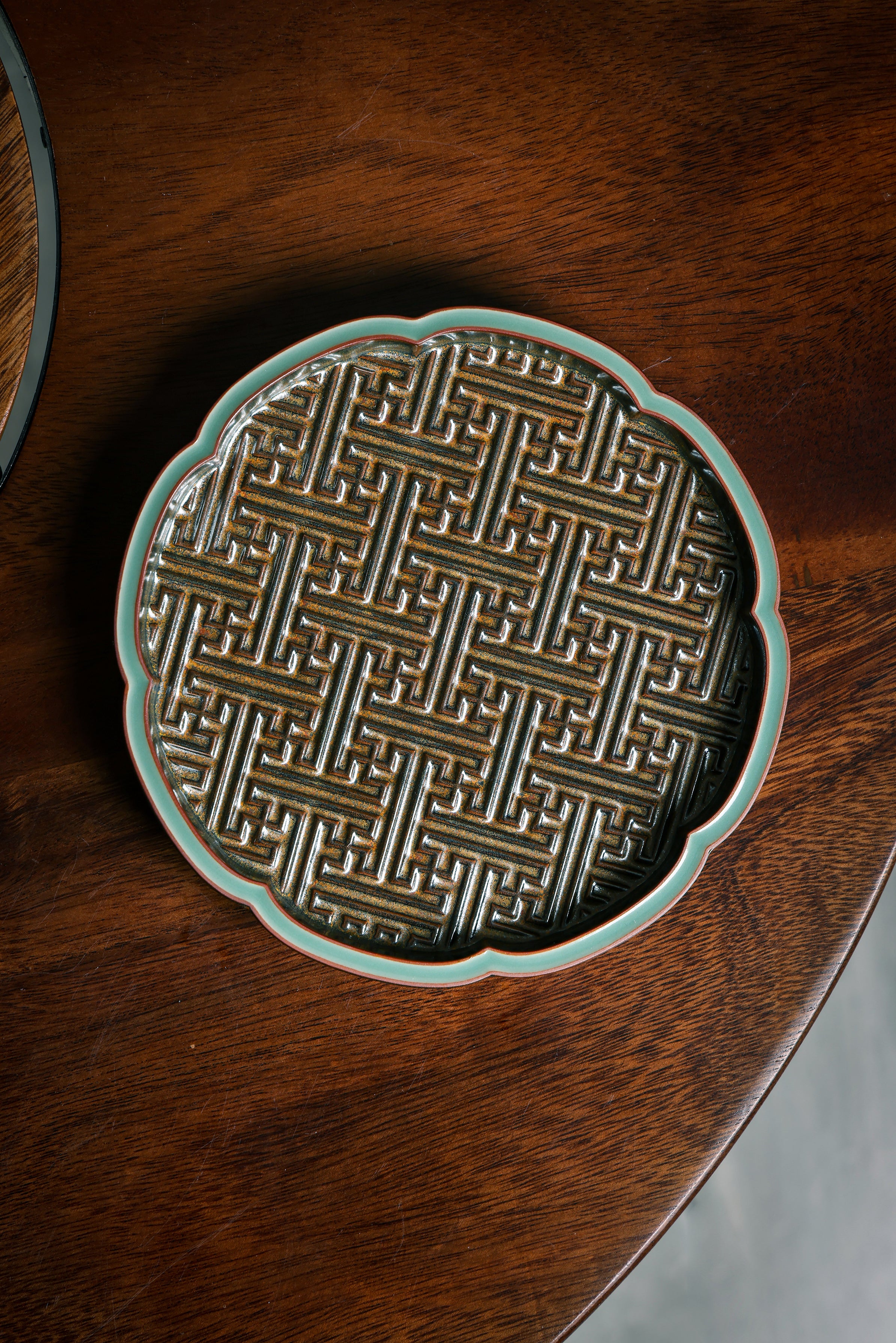 Huang Ke's Works- Flower-shaped plate